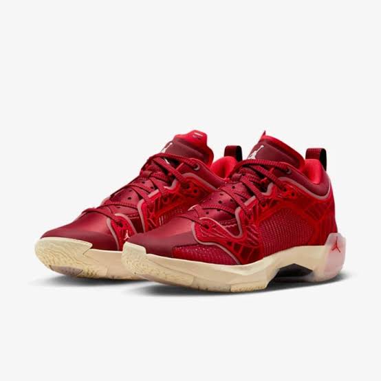 Wmns Air Jordan 37 Low 'Lift Up'
