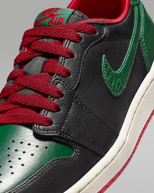 Wmns Air Jordan 1 Retro Low OG 'Black Gorge Green'
