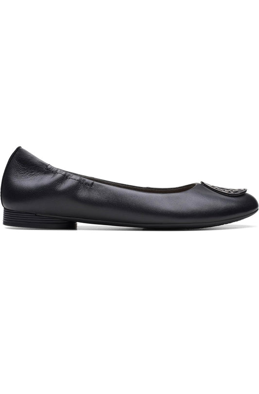 Clarks Womens Loreleigh Ave Ballet Flat